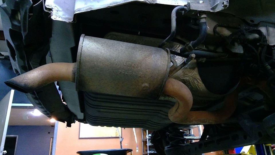 Dodge 3.8l Rear Exhaust Muffler OE 4877538ai Fits DODGE CARAVAN 2008-2010 - Image 2 of 4