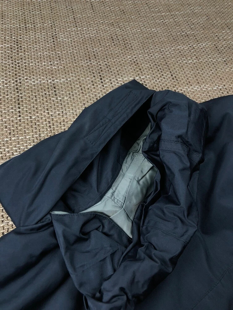 LACOSTE リバーシブル ダウンジャケット メタルタグ 90s LACOSTE リバーシブル ダウンジャケット メタルタグ 90s