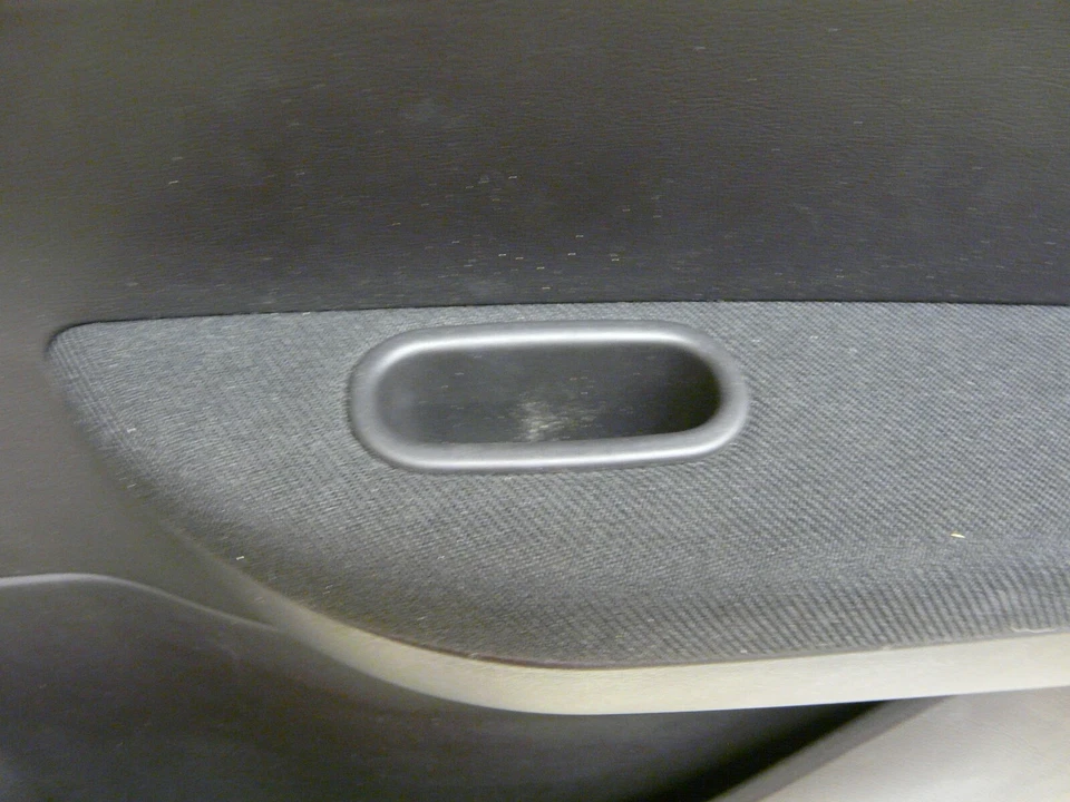 Türverkleidung hinten rechts schwarz f. manuelle FH 96381010ZR Peugeot 307 01-09 - Изображение 4 из 4