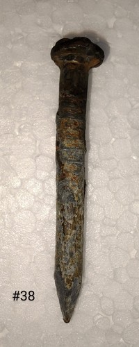 Pentagon Head Railroad Date Nails 1934-1938 Raised, Steel, Round Shank, L2 - Picture 15 of 16