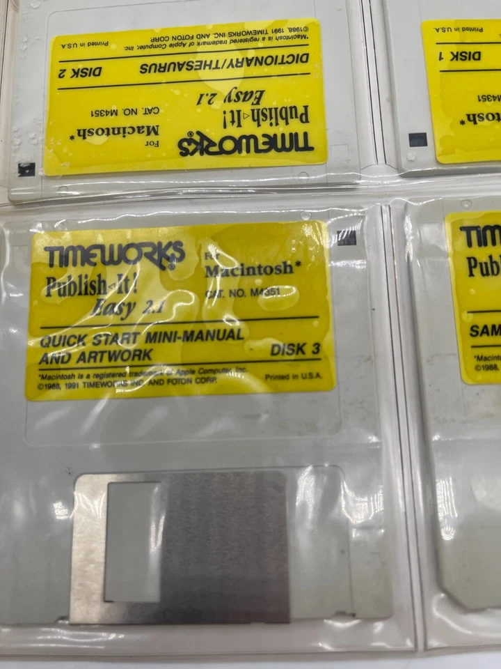 Timeworks Publish It! Easy Version 2.1 Macintosh User Manual + Original Disks - Image 4 of 4