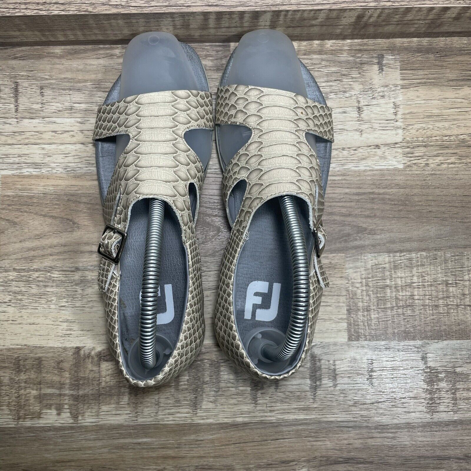Foto 5 di 8