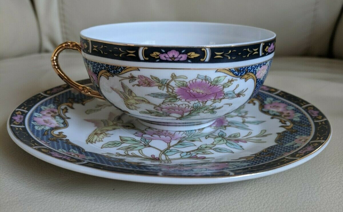 ヤマサ コレクション Vintage Yamasen Gold Collection TeaCup Saucer 24K Gold Trim Geisha