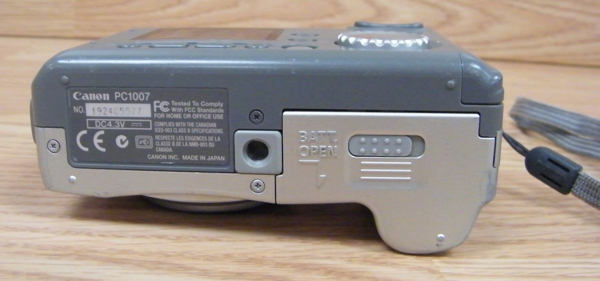 Canon PowerShot A20 2.1 Mega Pixels Zoom Lens 3X Digital