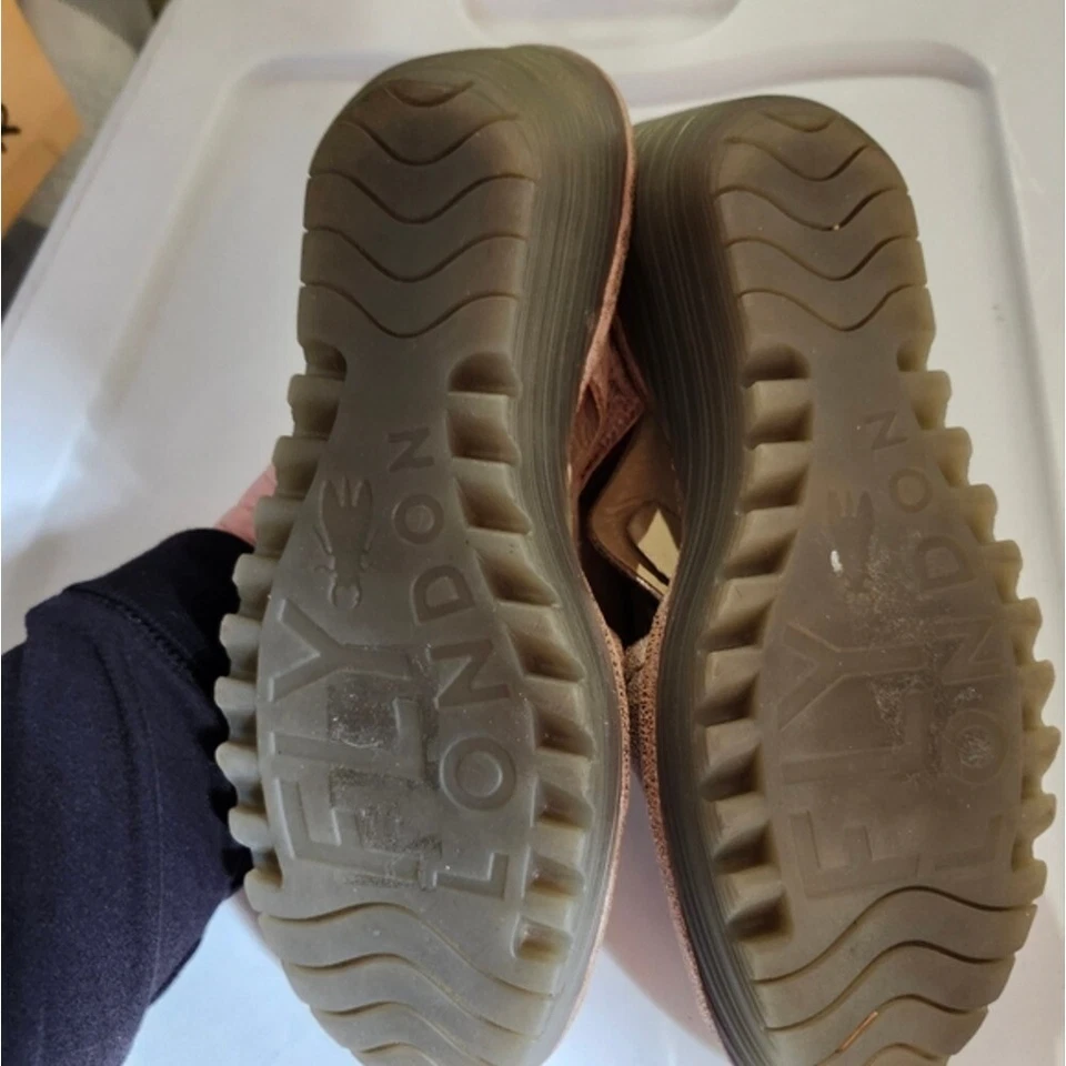 Fly London金属楔形鞋 — 第 4/4 张图片