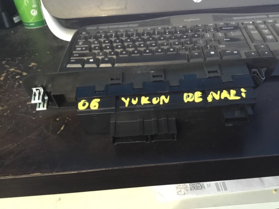 06 - 09 GMC ENVOY SLT PASAJERO DELANTERO LADO DERECHO INTERRUPTOR VENTANA ELÉCTRICA Foto 2 de 4