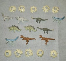 LOT 10 KINDER JOY SURPRISE Jurassic World Din...