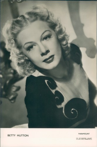 Paramount Photograph Actress Icy Blonde Betty Hutton Vintage 1946 Bombshell - Imagen 3 de 4