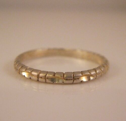 Vintage Sterling Silver Diamond Cut Wedding Band 2mm Size 8.5 Unisex Wedding - Picture 1 of 7