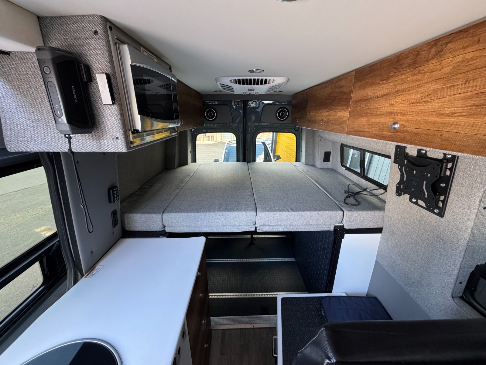 2021 Sprinter 4x4 Storyteller Stealth MODE