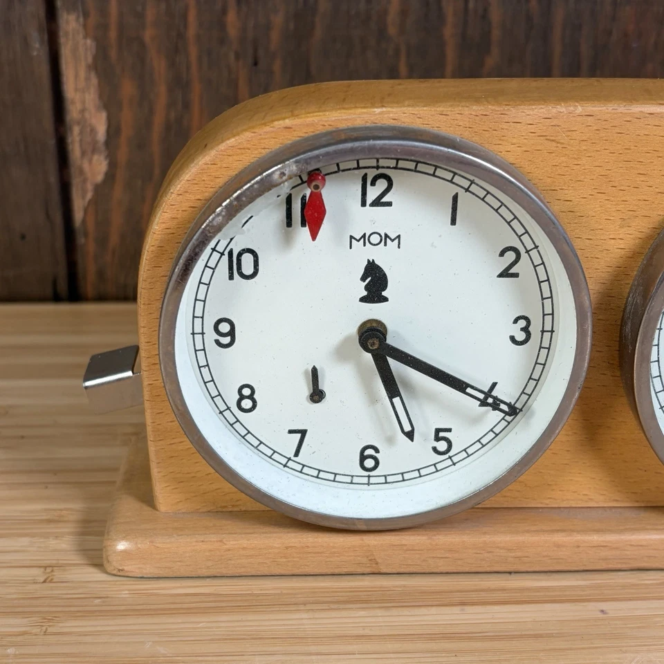 Vintage 1950s Wooden MOM Chess Clock Timer - Needs Service - Image 2 of 4