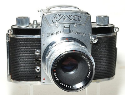 frühe Ur - Exa(0), quer-gestreifte Belederung, BV-Tessar 2,8/50