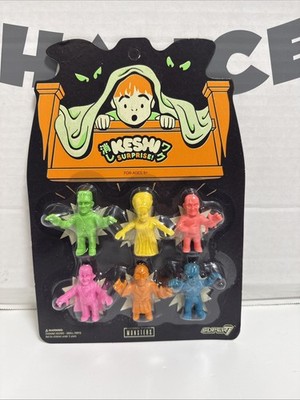 SDCC Keshi Suprise Universal Monsters NEW Super 7 - Unpunched Card