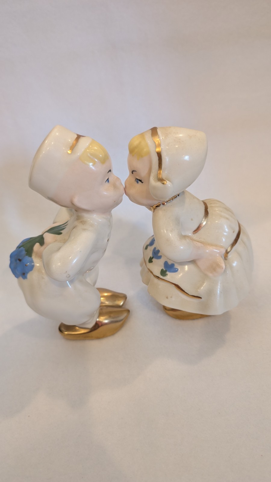 Vintage Dutch kissing boy and girl figurines