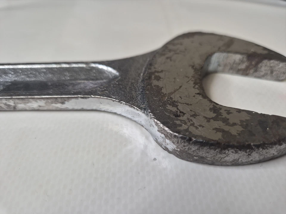 SNAP-ON Tools USA 30mm X 32mm Metric Open-End Wrench VOM3032 Marked - Image 4 of 4