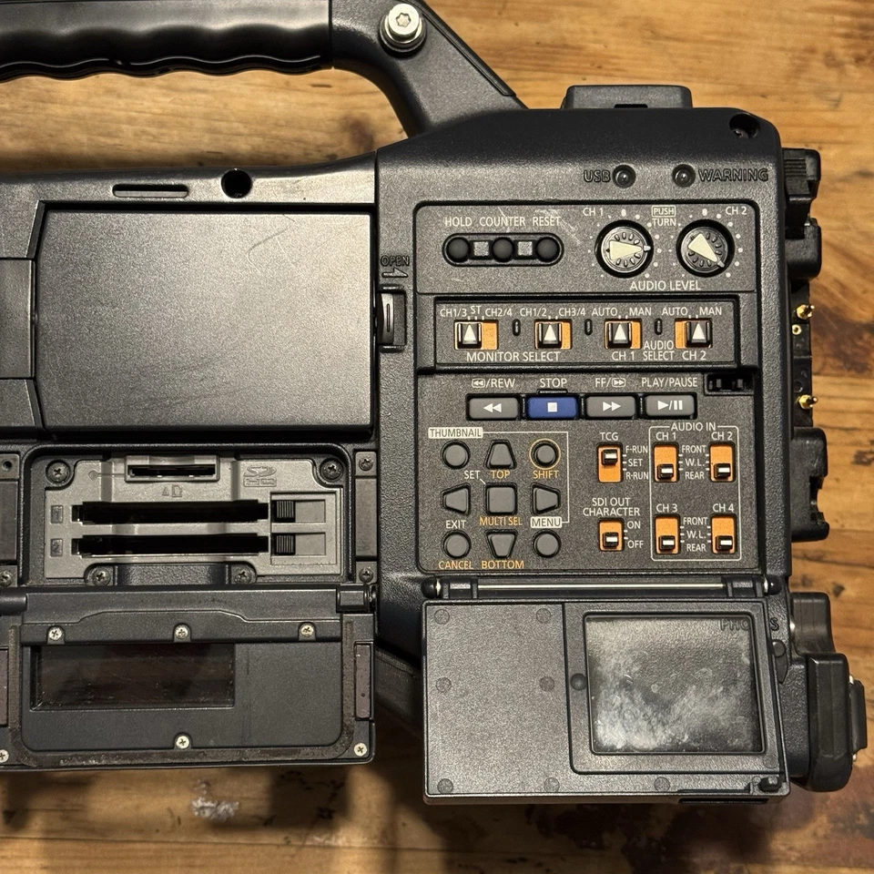 Panasonic AG-HPX370P Shoulder Mounted P2 HD Broadcast Camcorder Body (TESTED) - Image 4 of 4