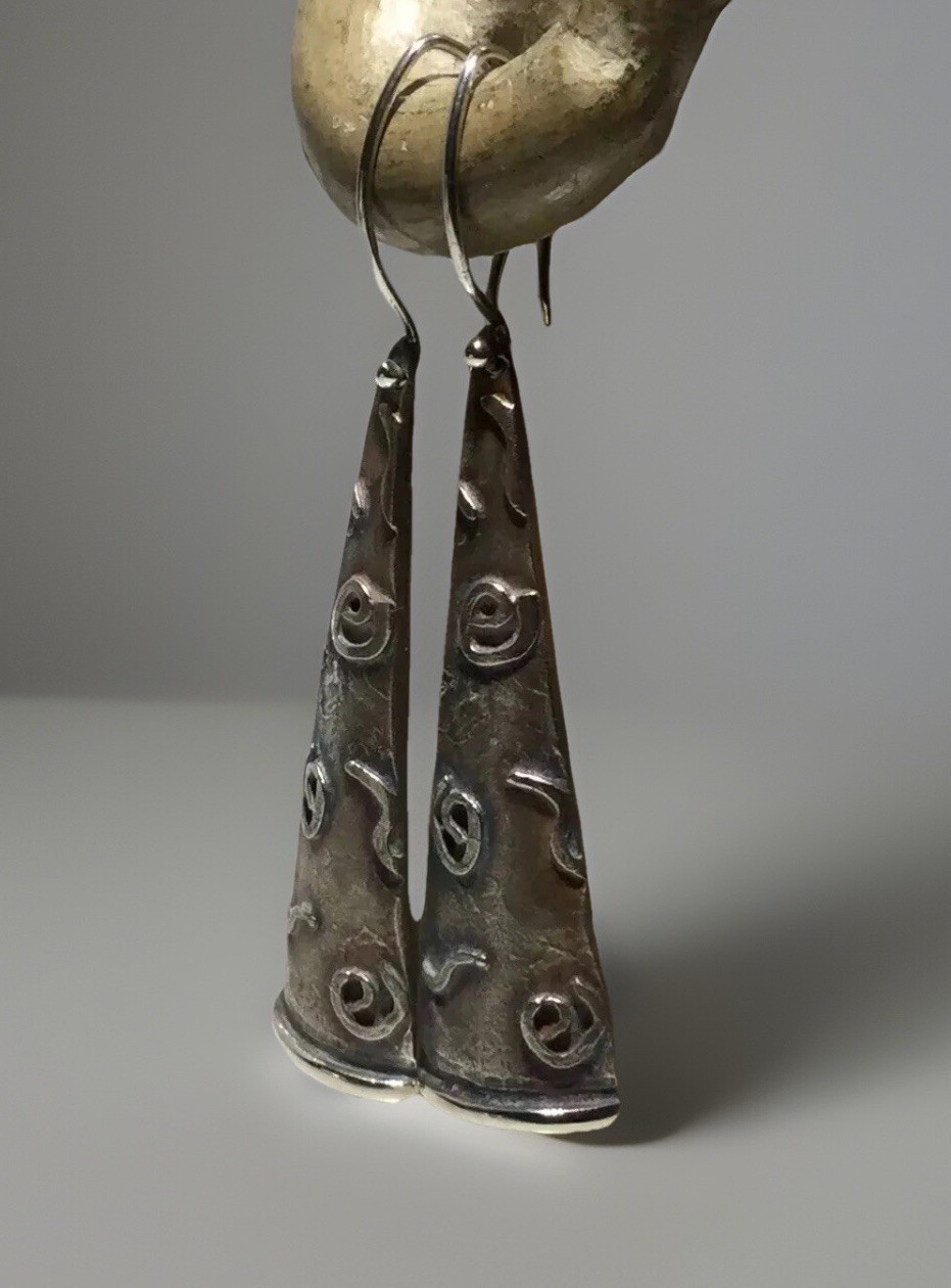 Handmade Raised Patterned Oxidized 925 Sterl Tria… - image 1