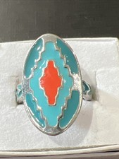 Pretty Ring Size 8 Silvertone Enamel Pretty Ring