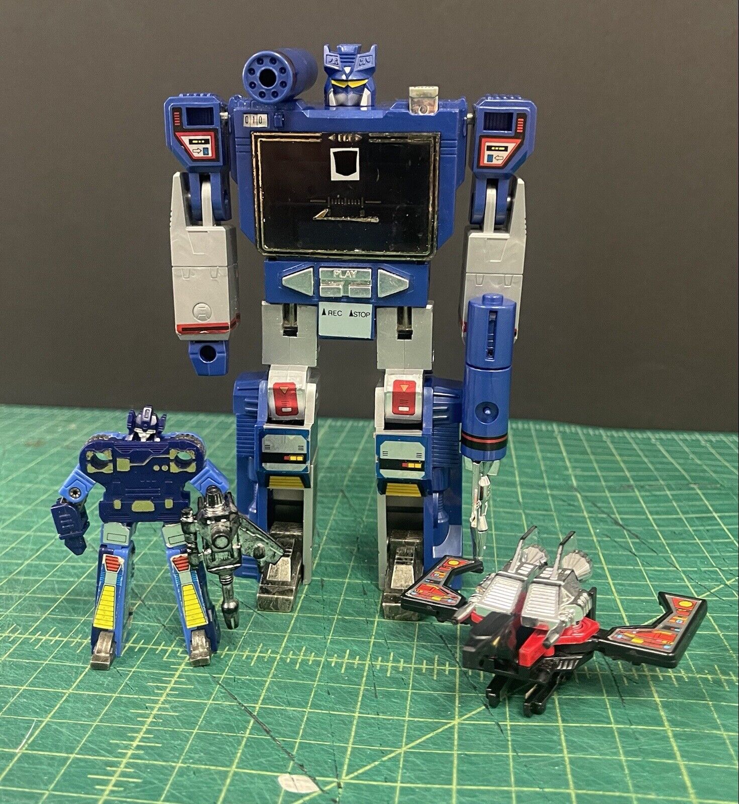 Transformers G1 Soundwave 1984 + Laserbeak And Frenzy