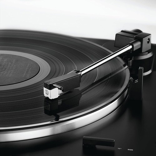 Audio-Technica AT-LP60X Giradischi + Edificatore R1010BT Nero Altoparlanti Bluetooth - Foto 7 di 13