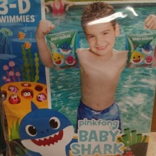 Pinkfong Childs 3-5 Baby Shark 3-D Swimmies