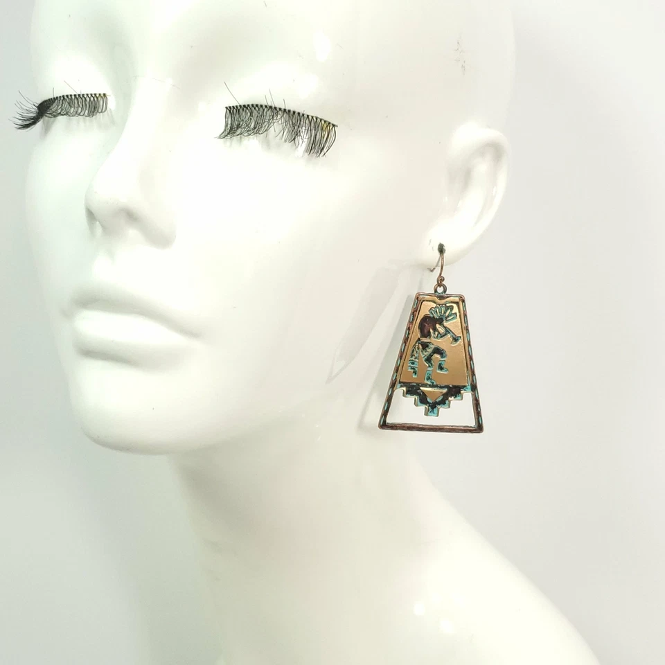Pendientes colgantes Kokopelli trapezoidales en tono dorado antiguos I04 Foto 4 de 4