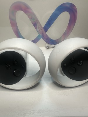Genuine Meta Oculus Quest 2 Right and Left Controllers (Pair) Never Used