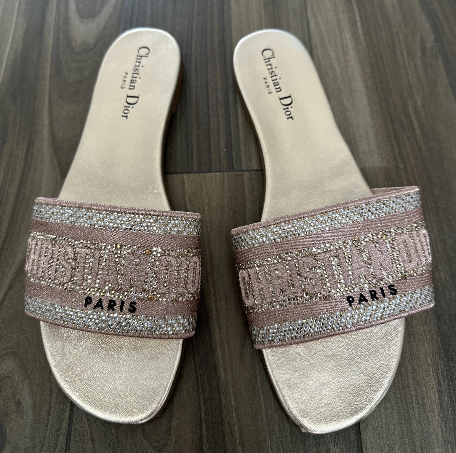 Sandales Christian Dior D’way or rose logo brodé orné de cristal 39,5