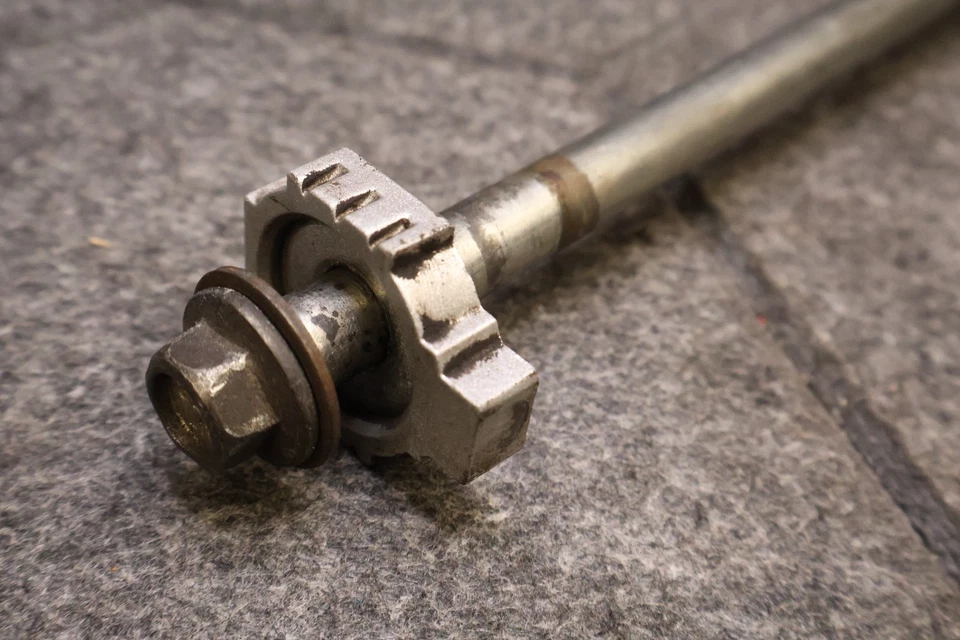 HUSQVARNA SVARTPILEN 401 HUSILLO RUEDA TRASERA 2021 ARTÍCULO OEM Foto 2 de 4