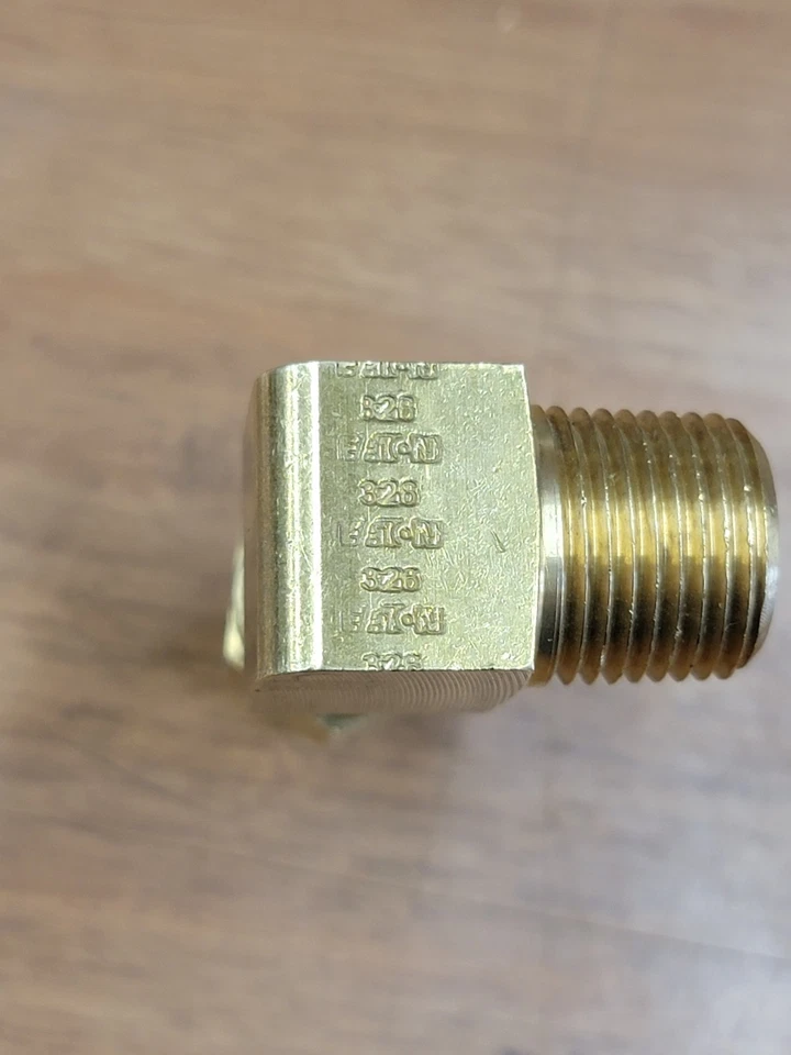 Eaton DOT 90° ELBOW 3/8" FERRULE COMPRESSION X 1/2" MALE PIPE BRASS - Image 3 of 3