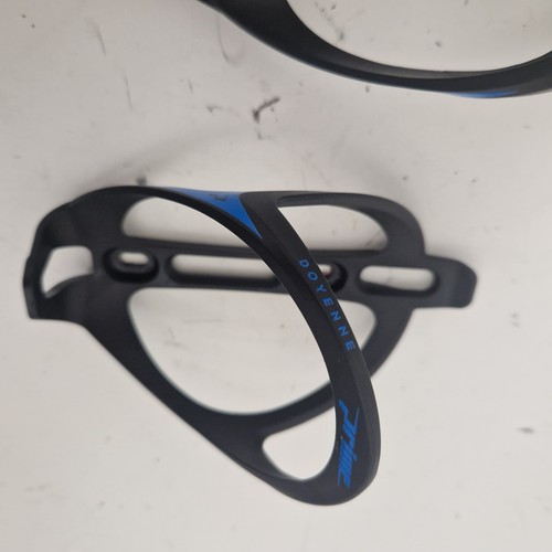 Prime Doyenne Plastic water bottle cages. Pair - Picture 5 of 16