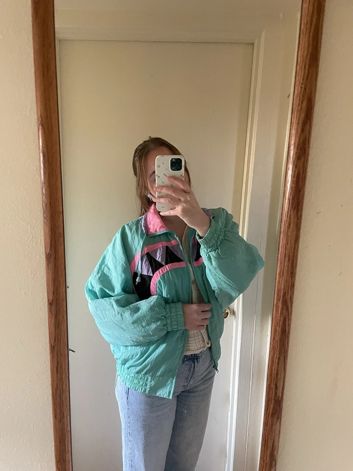 Chaqueta vintage años 80, muy buen estado algunas leves marcas en la espalda (¿suciedad?) Foto 3 de 4