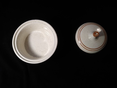 Vintage TREASURE CRAFT Covered (Sugar) Bowl; cream and dark brown - Picture 2 of 4