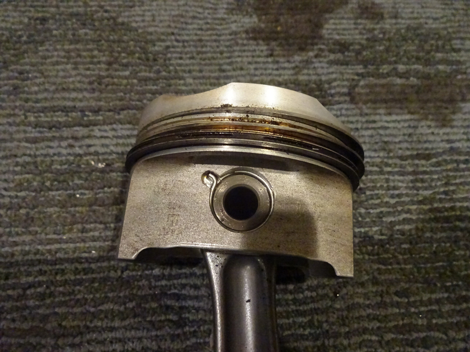 Ferrari 355 - Piston & Con Rod With Matching Cap - P/N 159141 - 155562/E