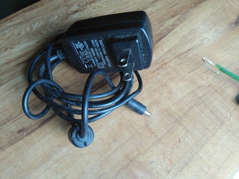 SWITCHING ADAPTER FJ-SW0502000U 5V 2000mA Audio Video