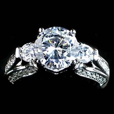 3-STONE ROUND BRILLIANT CLEAR CZ RING SZ-6 925 STERLING SILVER
