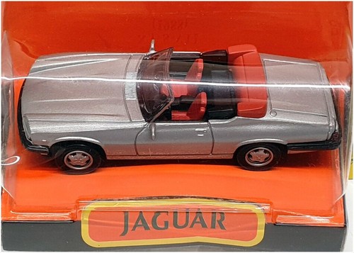 NewRay 1/43 Scale 48842 - 1988 Jaguar XJ-S V12 Open Top - Silver - Picture 4 of 5