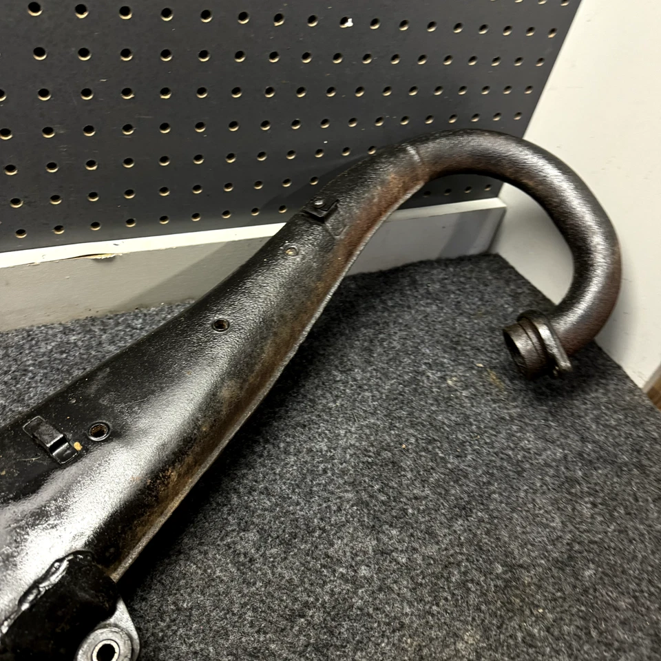 76-79 Kawasaki KE175 125 OEM ГЛУШИТЕЛЬ ВЫХЛОПНАЯ ТРУБА ГЛУШИТЕЛЬ РАСШИРИТЕЛЬНАЯ КАМЕРА - Изображение 4 из 4