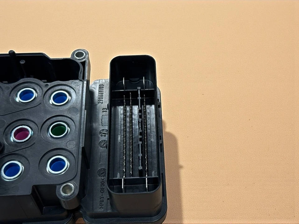 68223570AB Módulo de control ABS genuino Mopar Jeep Patriot \ Compass 2014-2017 Foto 4 de 4