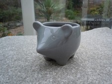 Kleines graues Keramik Schwein Übertopf Pflanzkübel 7 cm hoch 7 cm über Rand