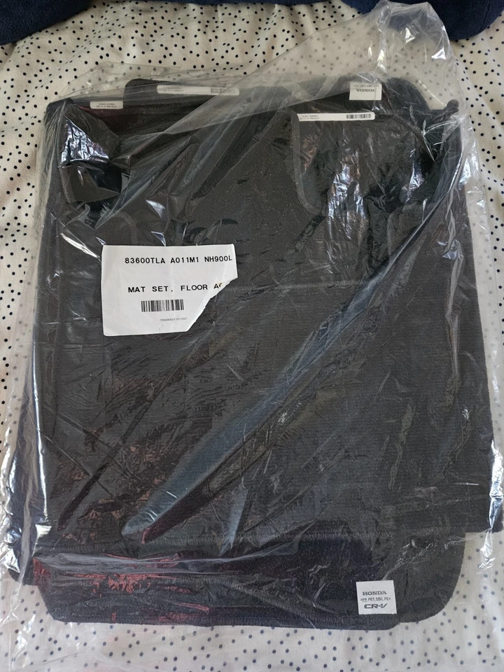 Alfombrillas negras en plástico Honda OEM - 2017-2021 CR-V nuevas para auto Foto 2 de 3