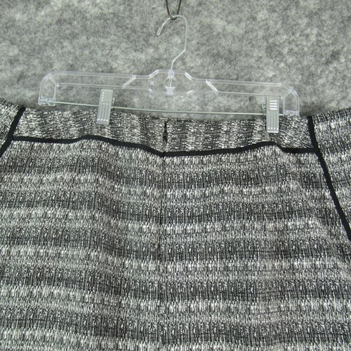 Liz Claiborne Skirt Womens 18W Black Knee Length Lined Back Zip Straight Casual - Picture 7 of 13