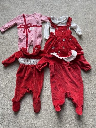 Weihnachtskleidungspaket M&S/Next/George Baby Mädchen 0-3 Monate x 4 Outfits