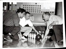original boxing agency photograph Duilio Loi 027 with Leonardini brothers