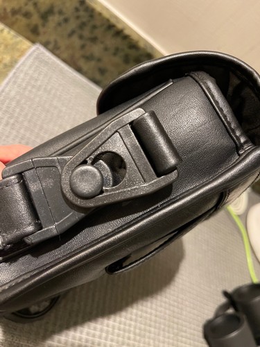 Meade 8x42 Glacier Roof Prism Binoculars - Picture 9 of 12
