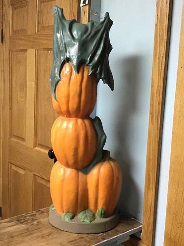 Vintage Trendmaster Bat and Pumpkin Totem Stack Halloween Foam Mold 1993 - Picture 7 of 14