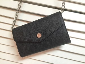 michael kors crossbody iphone 5 case