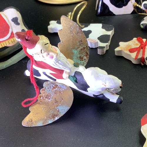 Cow Christmas Ornaments Lot 31 Wood Santa Metal Resin Ceramic Fabric Primitive - Picture 5 of 24