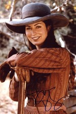 ACTRESS Dana Delany autograph, IP signed photo