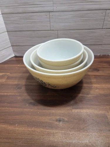 vintage pyrex homestead mixing bowls 401,401,402,403